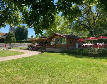 Camping Les Radeliers de Port-Lesney en Franche Comté