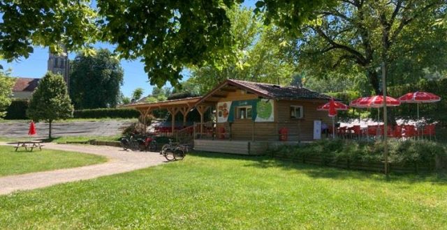 Camping Les Radeliers de Port-Lesney en Franche Comté